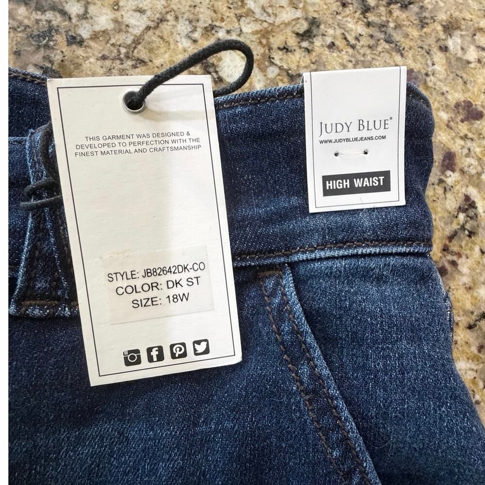 Judy Blue Women’s SZ 18W High Waisted Wide Leg Trouser Jeans BRAND NEW NWT - Picture 8 of 16
